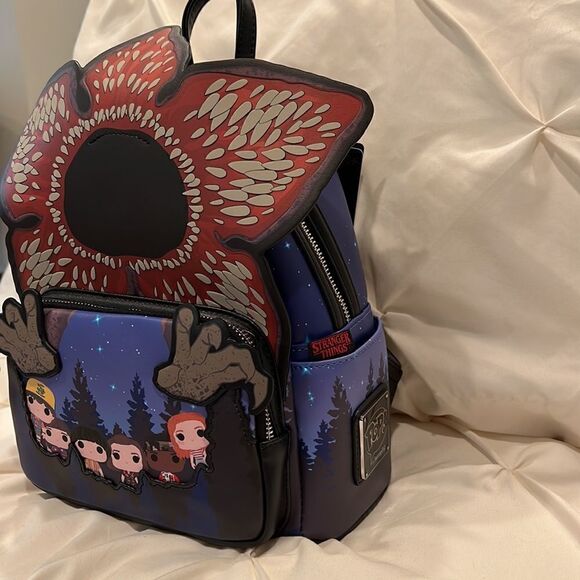 Loungefly LE SC X Funko POP Stranger Things Demogorgon Mini Backpack & Pop!!🔥 - Picture 7 of 17